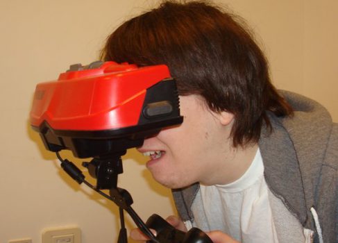 Начались продажи Virtual Boy