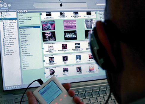 Apple объявила, что продала 10 миллионов песен через iTunes Music Store