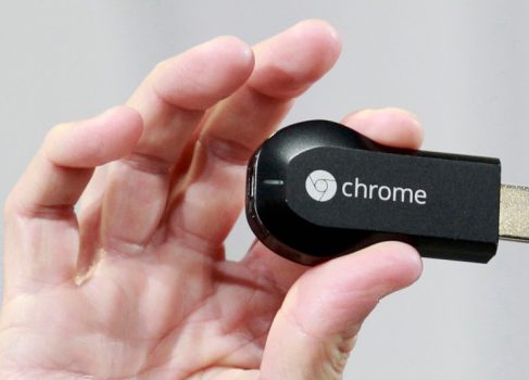Google представила крошечную телеприставку Chromecast