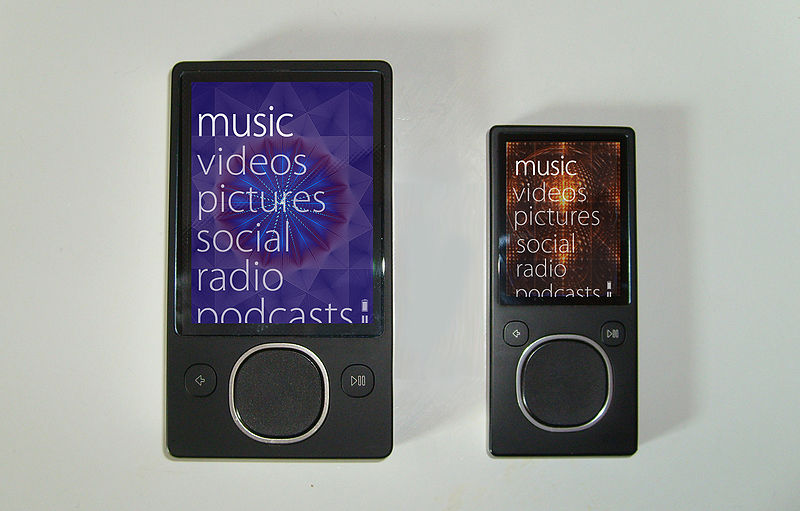 800px-Zune80and4