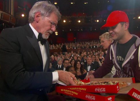 Разносчик пиццы на премии Оскар получил $1000 чаевых